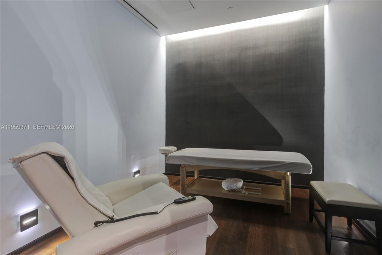 1850 S Ocean Dr , Unit 408, Hallandale Beach, FL 33009 Photo