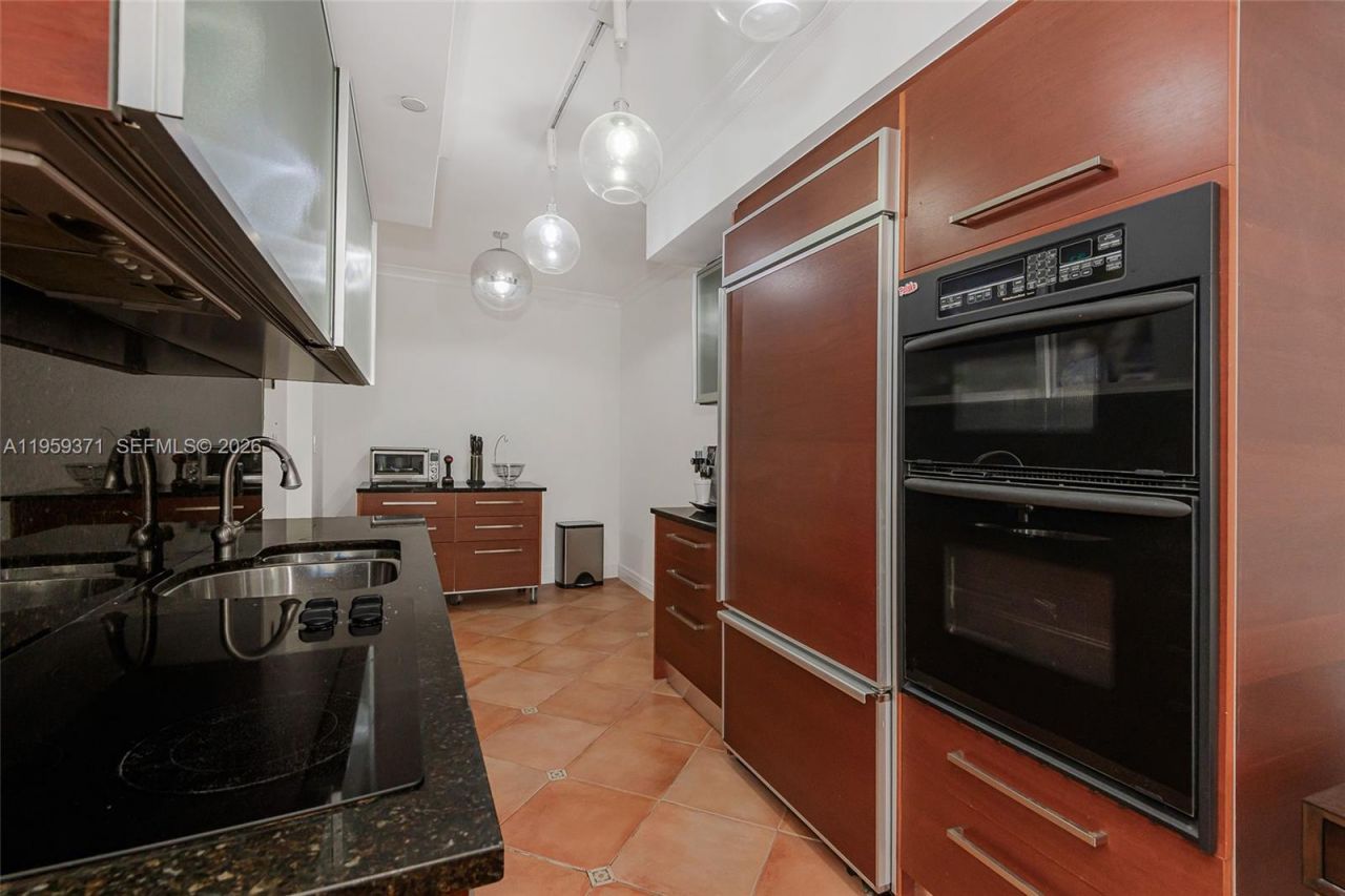 1850 S Ocean Dr, Unit 408, Hallandale Beach, FL 33009 Photo