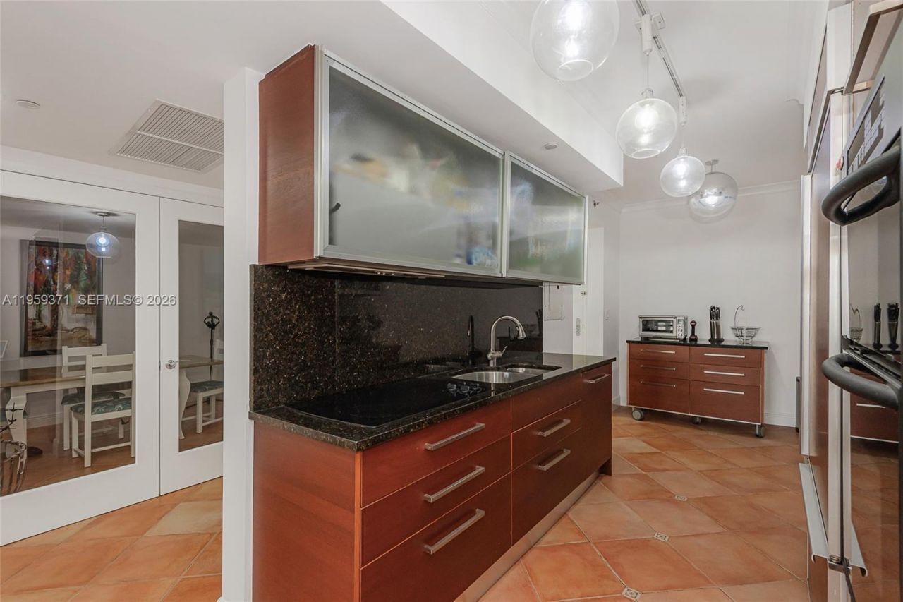 1850 S Ocean Dr, Unit 408, Hallandale Beach, FL 33009 Photo