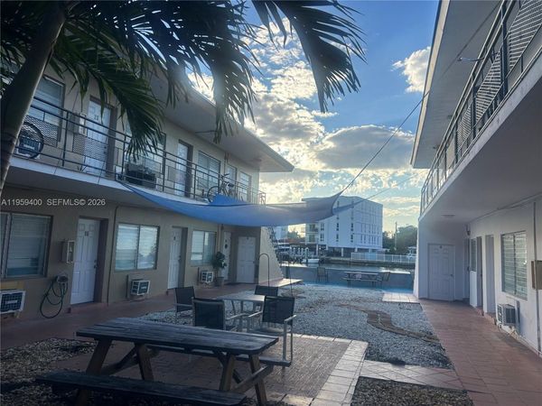 8220 Byron Ave, Unit 12, Miami Beach, FL 33141