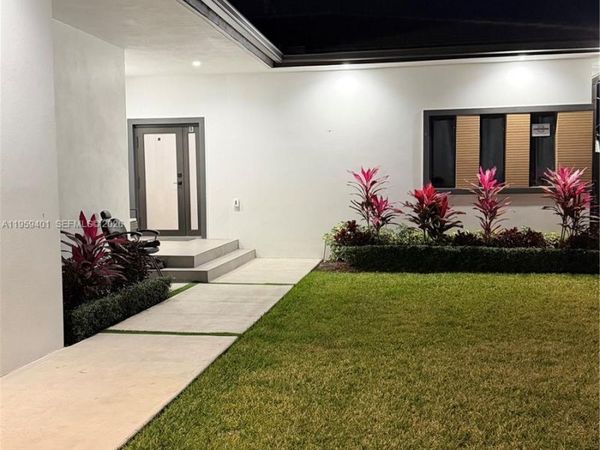 14150 Jefferson, Miami, FL 33176