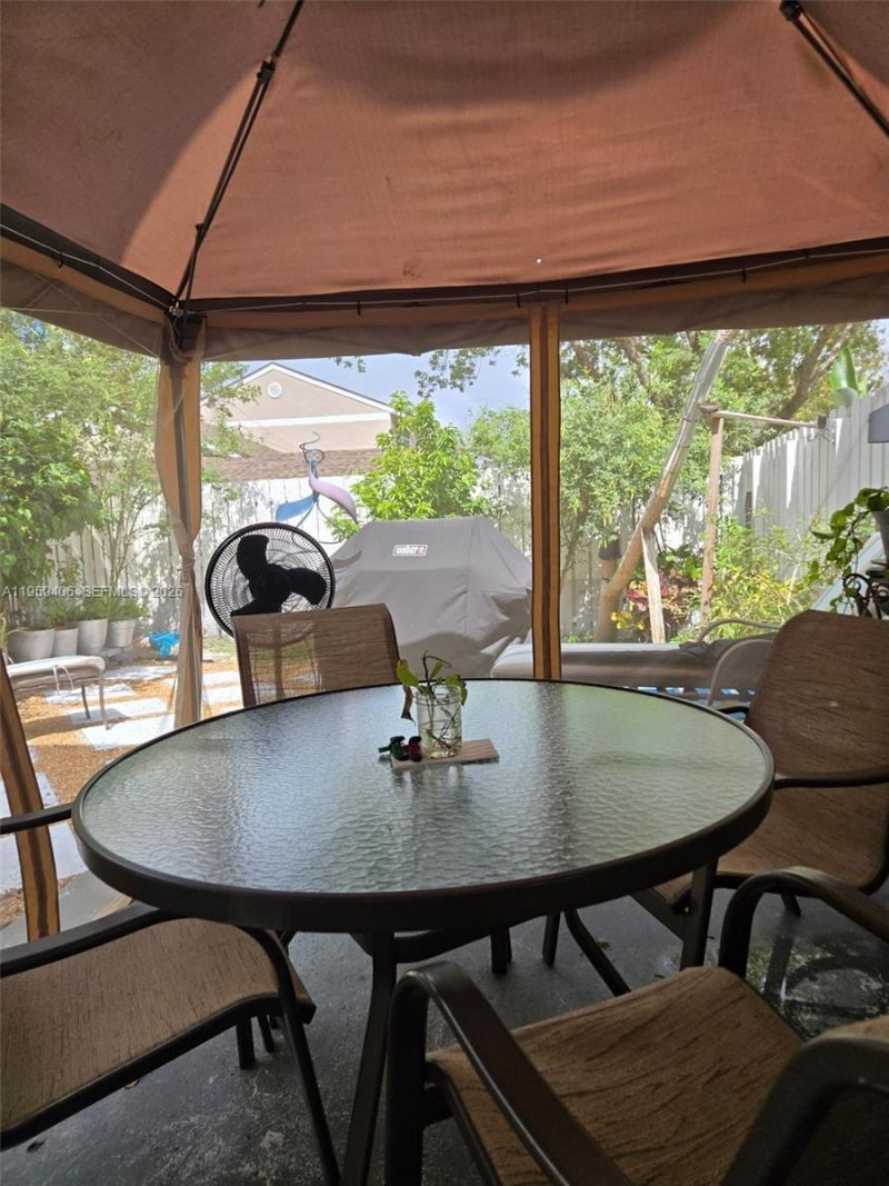 4925 W Lakes Dr, Deerfield Beach, FL 33442 Photo