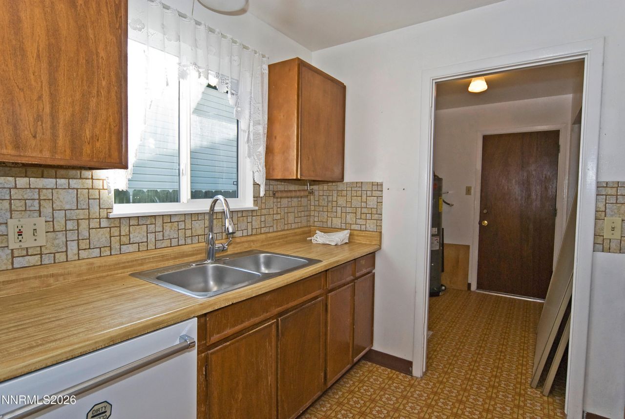 664 James Lane, Reno, NV 89503 Photo