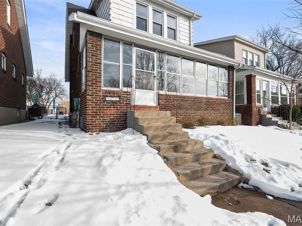 2842 Knox Court, St Louis, MO 63139