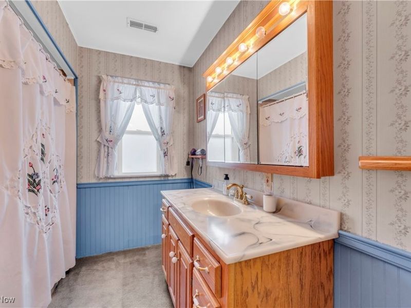 8556 Brecksville Road, Brecksville, OH 44141 Photo 32