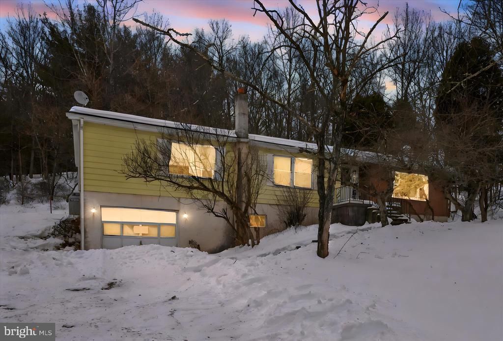 283 PLEASANT VALLEY ROAD, NEW RINGGOLD, PA 17960