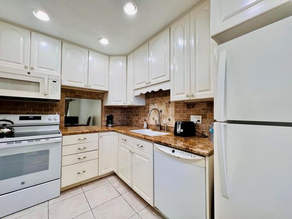 150 Lake Meryl Drive, Unit 247, West Palm Beach, FL 33411