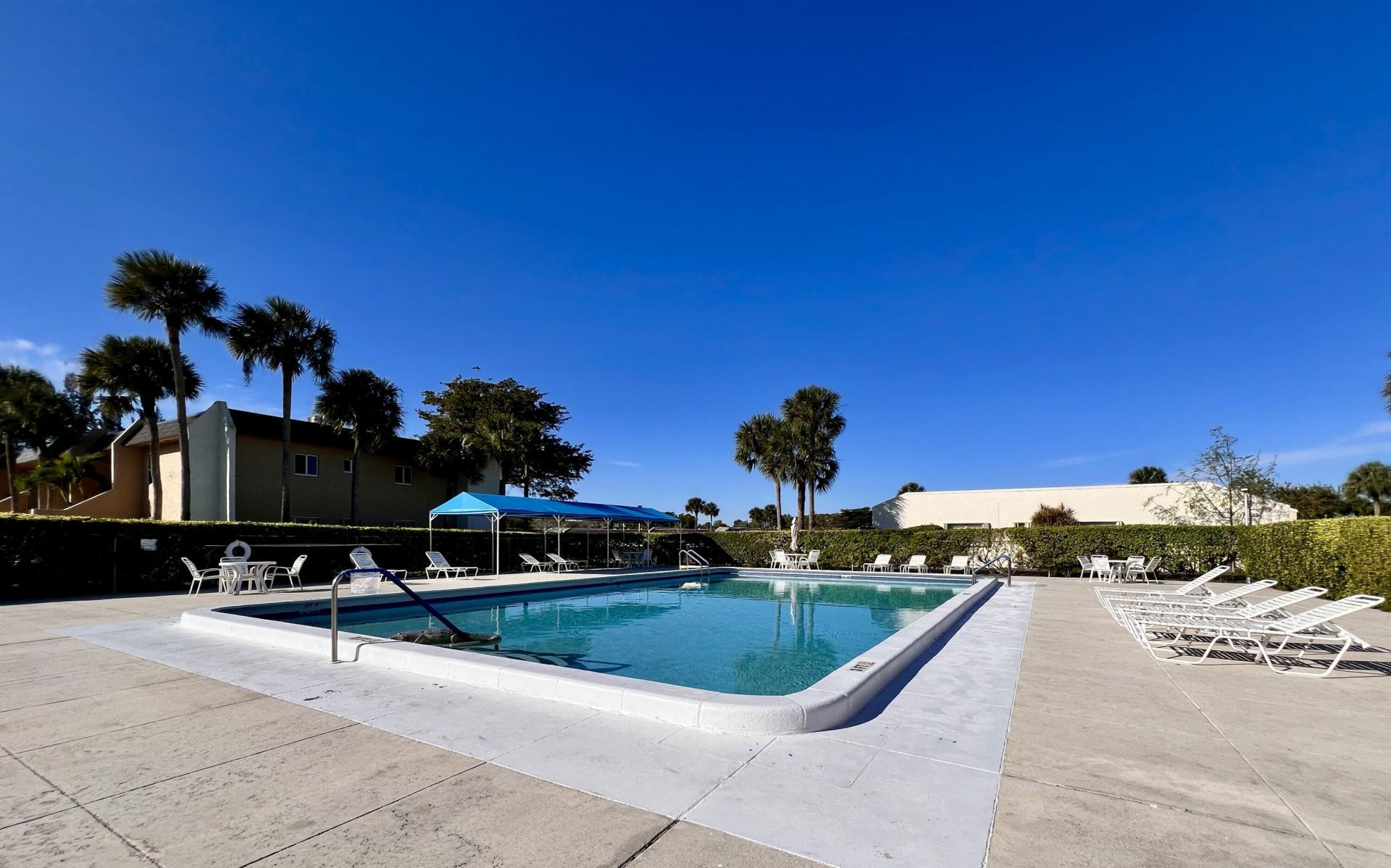 150 Lake Meryl Drive, Unit 247, West Palm Beach, FL 33411 Photo