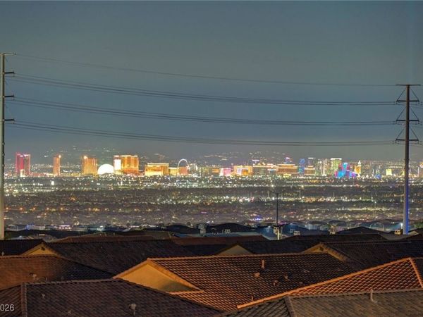 6502 Corsari Ridge Street , Las Vegas, NV 89166