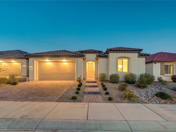 6502 Corsari Ridge Street, Las Vegas, NV 89166