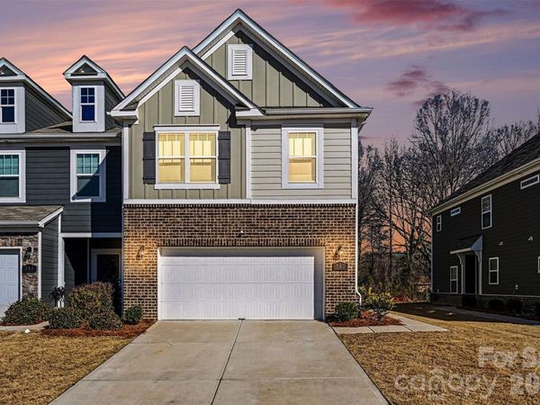 302 Abington Street, Matthews, NC 28104