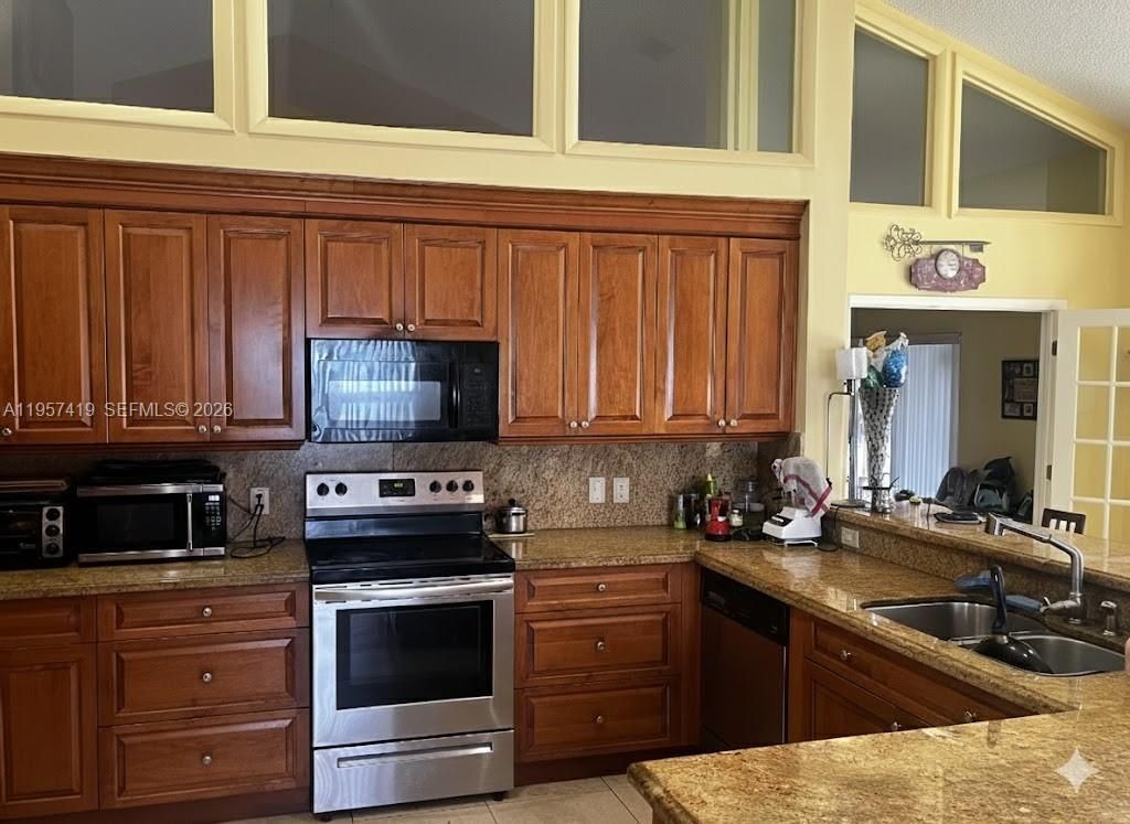 1320 NW 161st Ave, Pembroke Pines, FL 33028 Photo