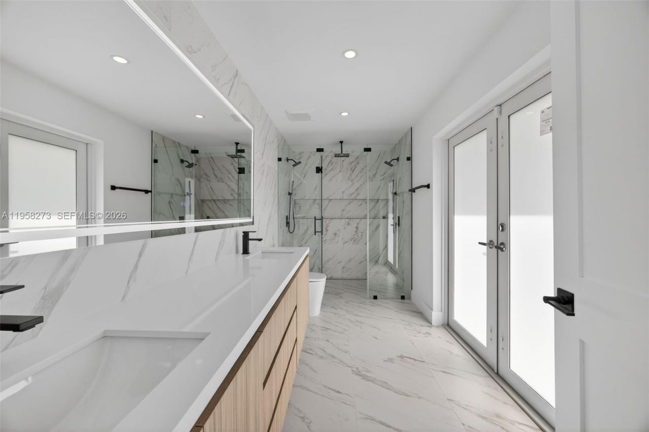 10380 SW 56th Ter, Miami, FL 33173 Photo