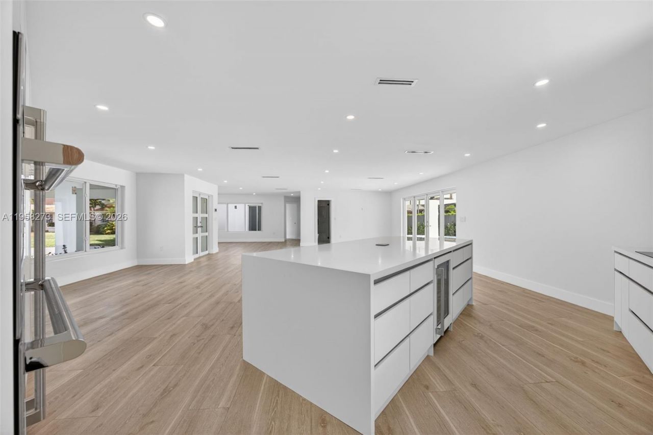 10380 SW 56th Ter, Miami, FL 33173 Photo