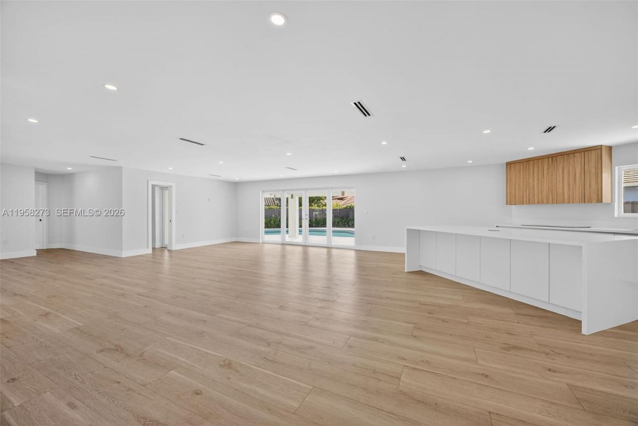 10380 SW 56th Ter, Miami, FL 33173 Photo