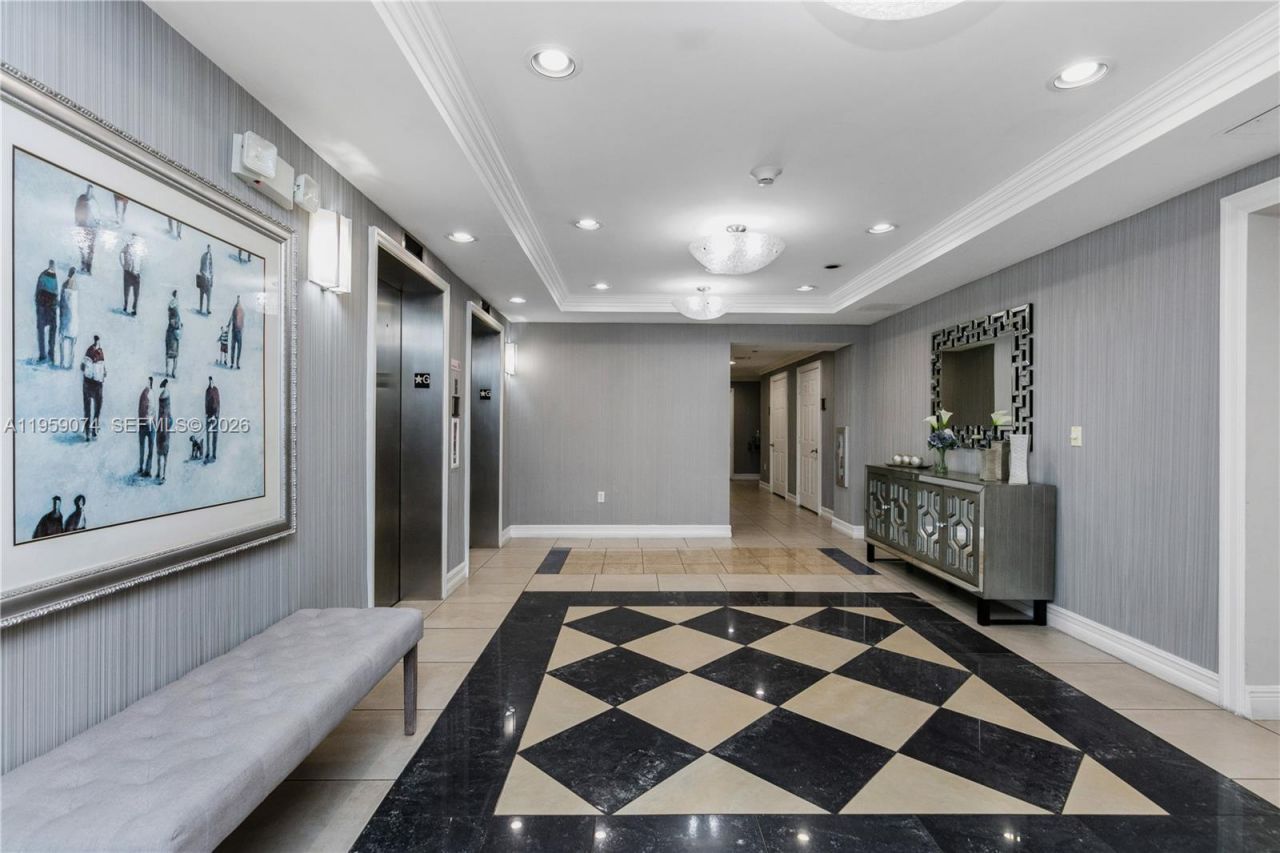 1900 Van Buren St, Unit 317B, Hollywood, FL 33020 Photo