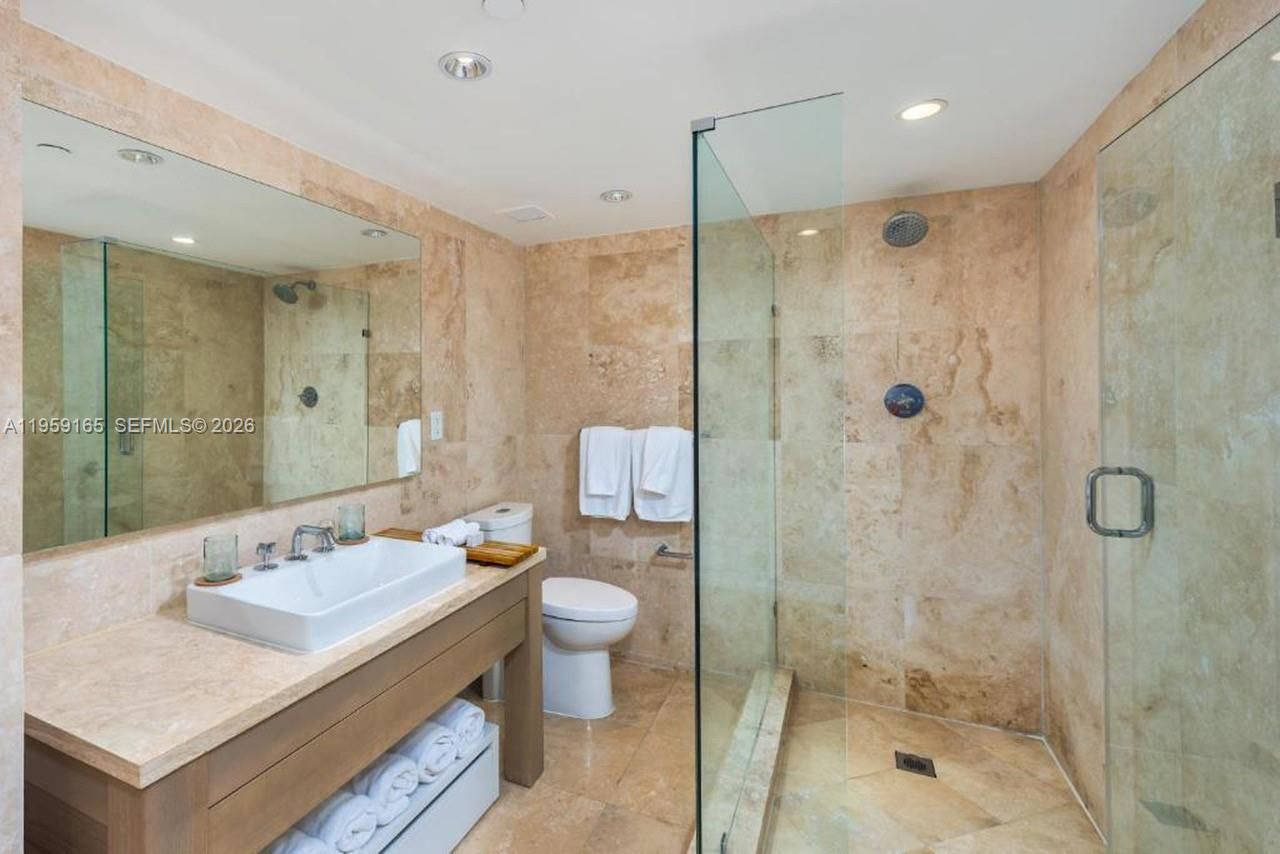 102 24th St, Unit 1007, Miami Beach, FL 33139 Photo