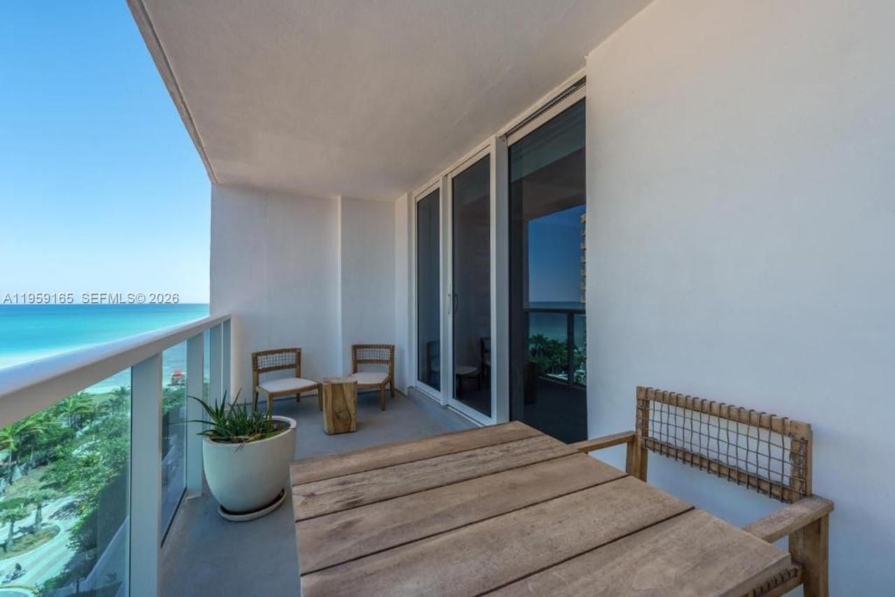102 24th St, Unit 1007, Miami Beach, FL 33139 Photo