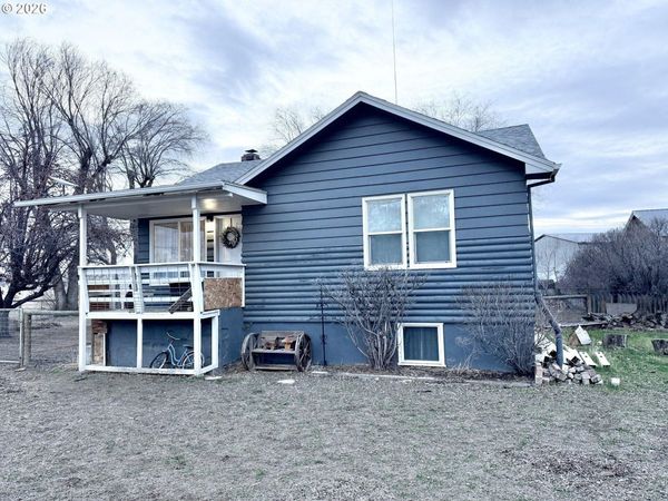 4308 NE Collins Drive, Madras, OR 97741