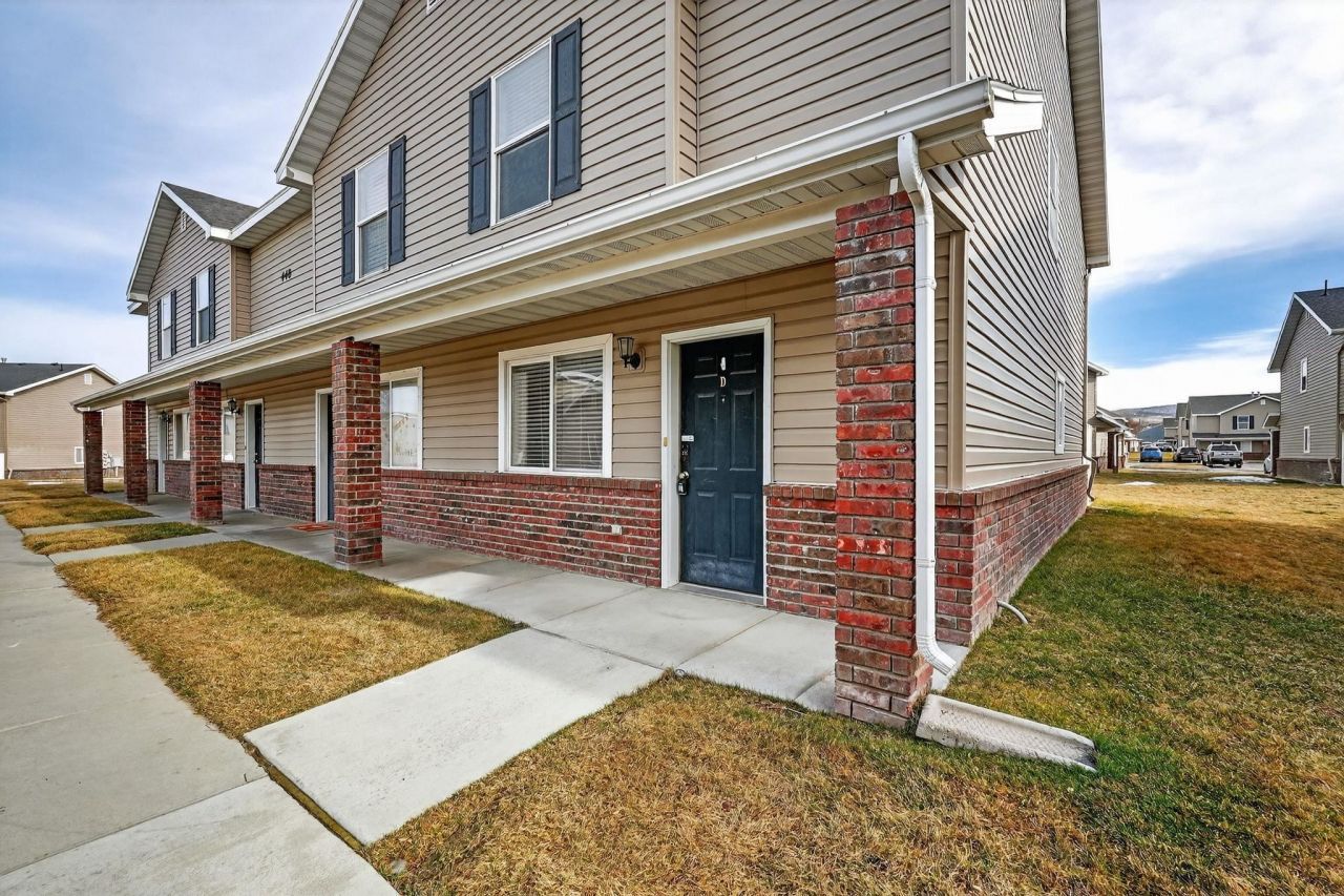 448 Raven Way #d, Pocatello, ID 83202 Main Photo