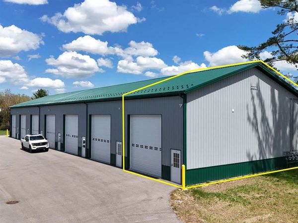 859 W Conway Road, Unit 1D, Harbor Springs, MI 49740