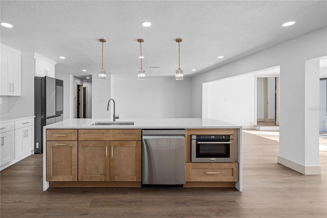 567 Baywood Drive S, Dunedin, FL 34698 Photo