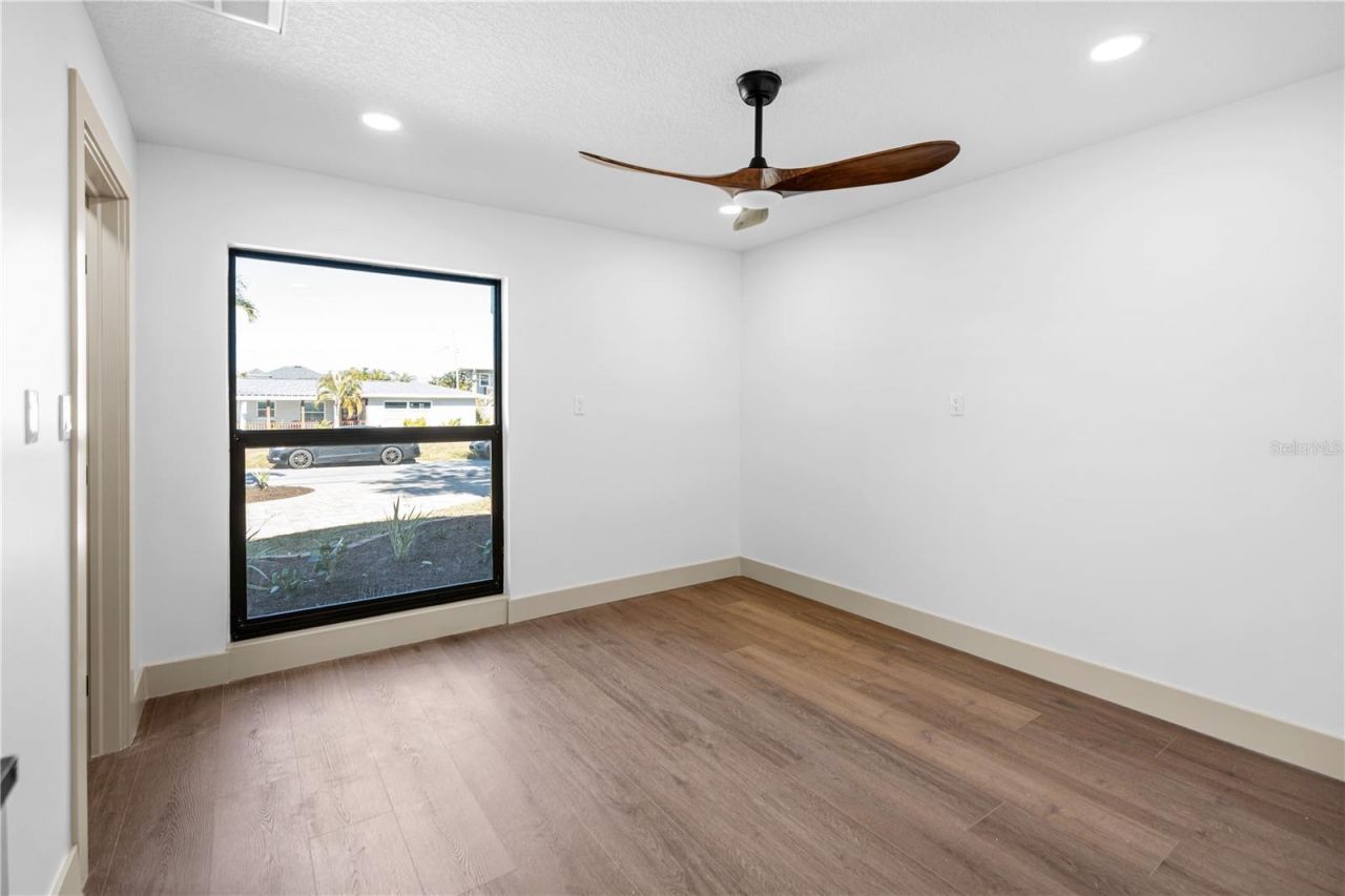 567 Baywood Drive S, Dunedin, FL 34698 Photo