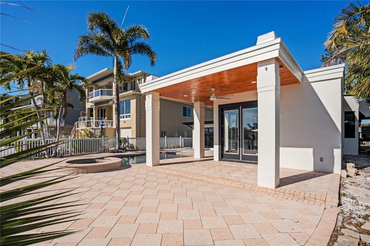 567 Baywood Drive S, Dunedin, FL 34698 Photo