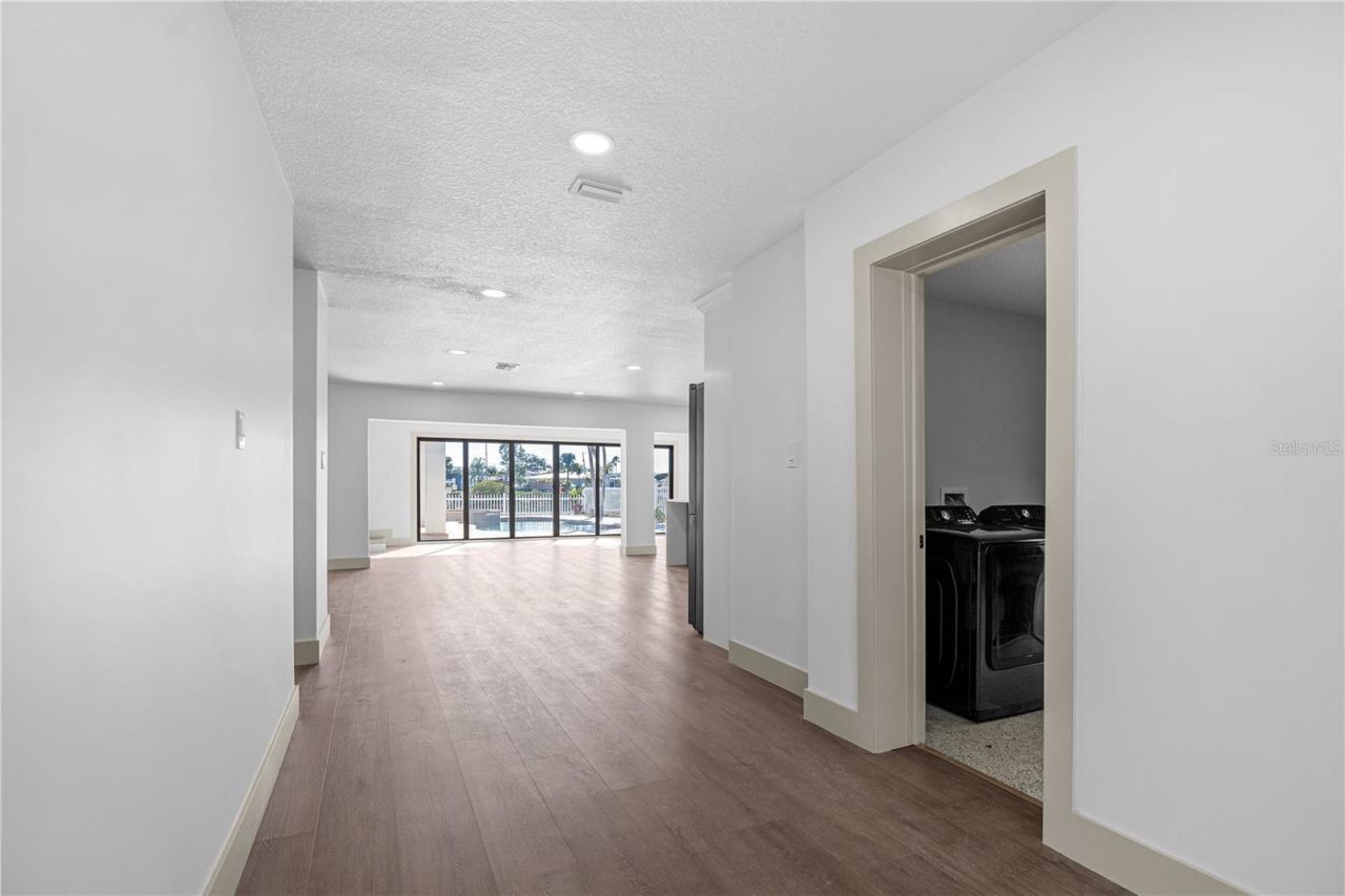 567 Baywood Drive S, Dunedin, FL 34698 Photo