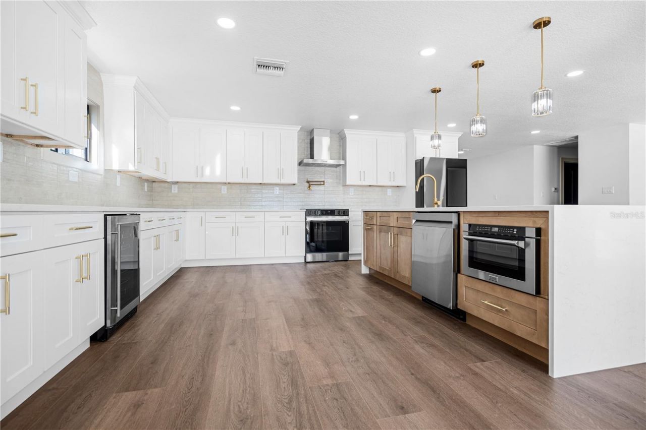 567 Baywood Drive S, Dunedin, FL 34698 Photo