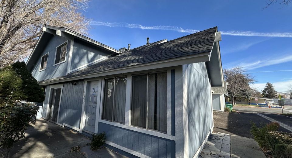 2295 Rock Boulevard, Sparks, NV 89431 Photo