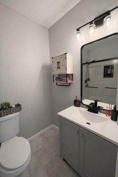 1966 Alamanda Way, Riviera Beach, FL 33404 Photo