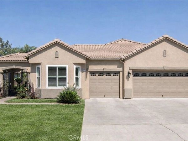 9564 N Larkspur, Fresno, CA 93720