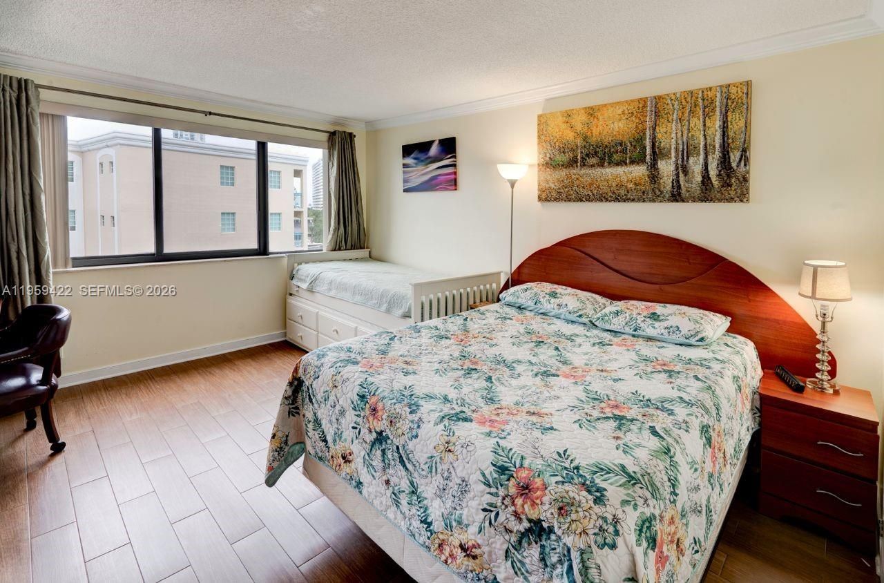 301 Golden Isles Dr , Unit 502, Hallandale Beach, FL 33009 Photo