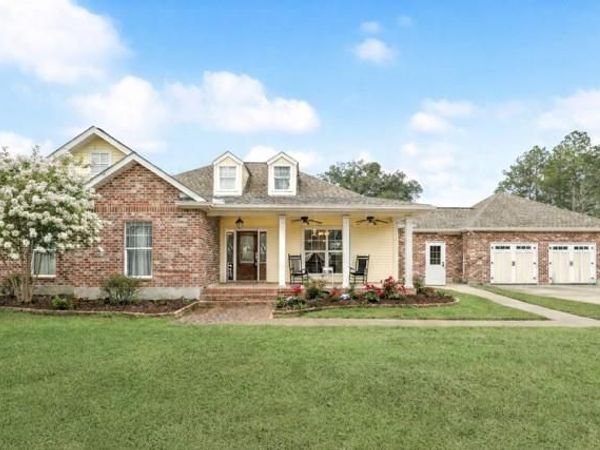 47087 RIVERGATE Drive, Robert, LA 70454
