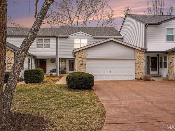 1554 Charlemont Drive, Chesterfield, MO 63017