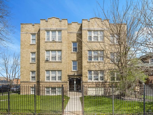 4452 W Parker Avenue, Unit 1, Chicago, IL 60639