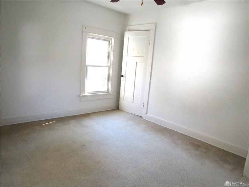 921 Weng Avenue, Dayton, OH 45420 Photo 19