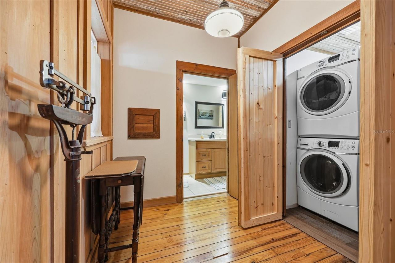 317 Cedar Street Ne, Steinhatchee, FL 32359 Photo