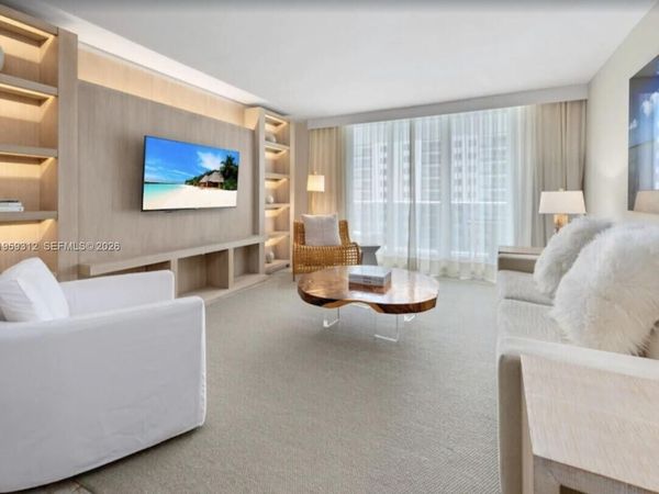 102 24th St , Unit 1206, Miami Beach, FL 33139