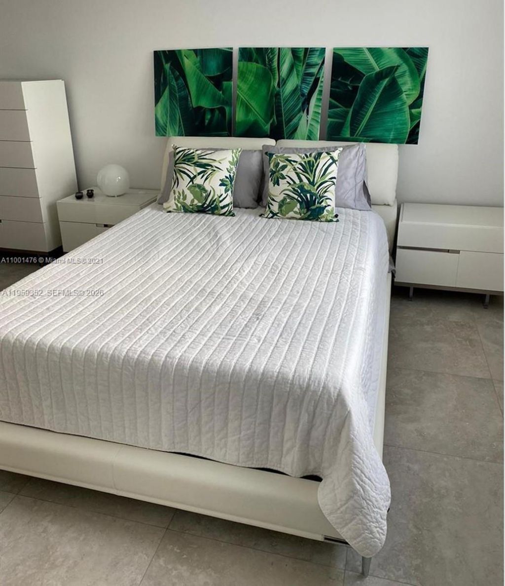 5701 Collins Ave , Unit 1705, Miami Beach, FL 33140 Photo