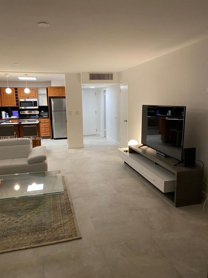 5701 Collins Ave , Unit 1705, Miami Beach, FL 33140 Photo