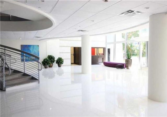 5701 Collins Ave , Unit 1705, Miami Beach, FL 33140 Photo