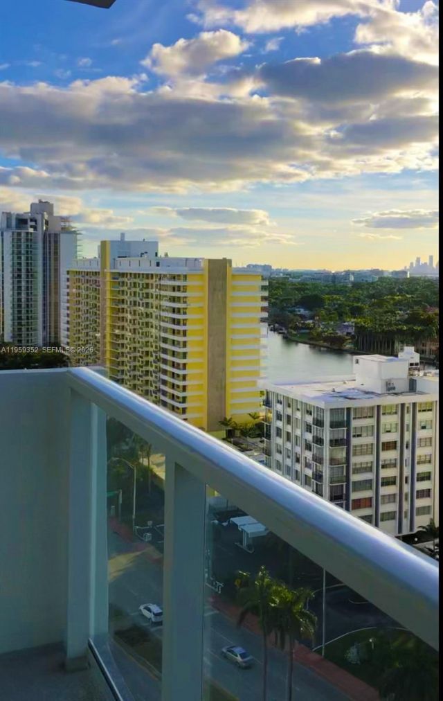 5701 Collins Ave , Unit 1705, Miami Beach, FL 33140 Photo