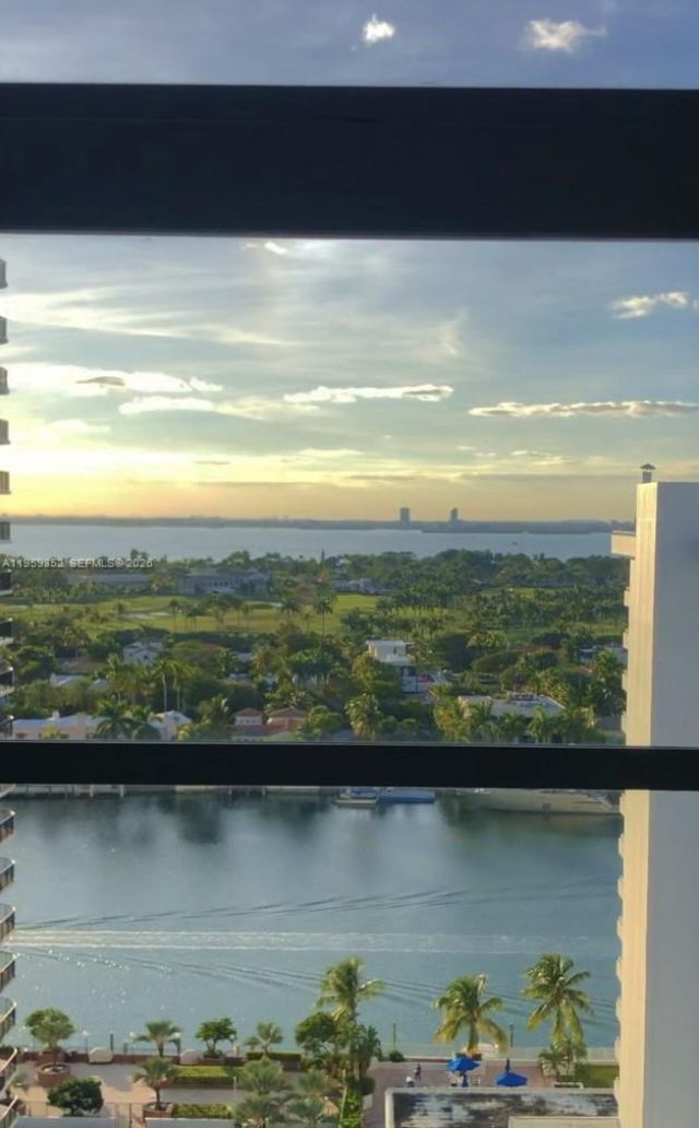 5701 Collins Ave , Unit 1705, Miami Beach, FL 33140 Photo
