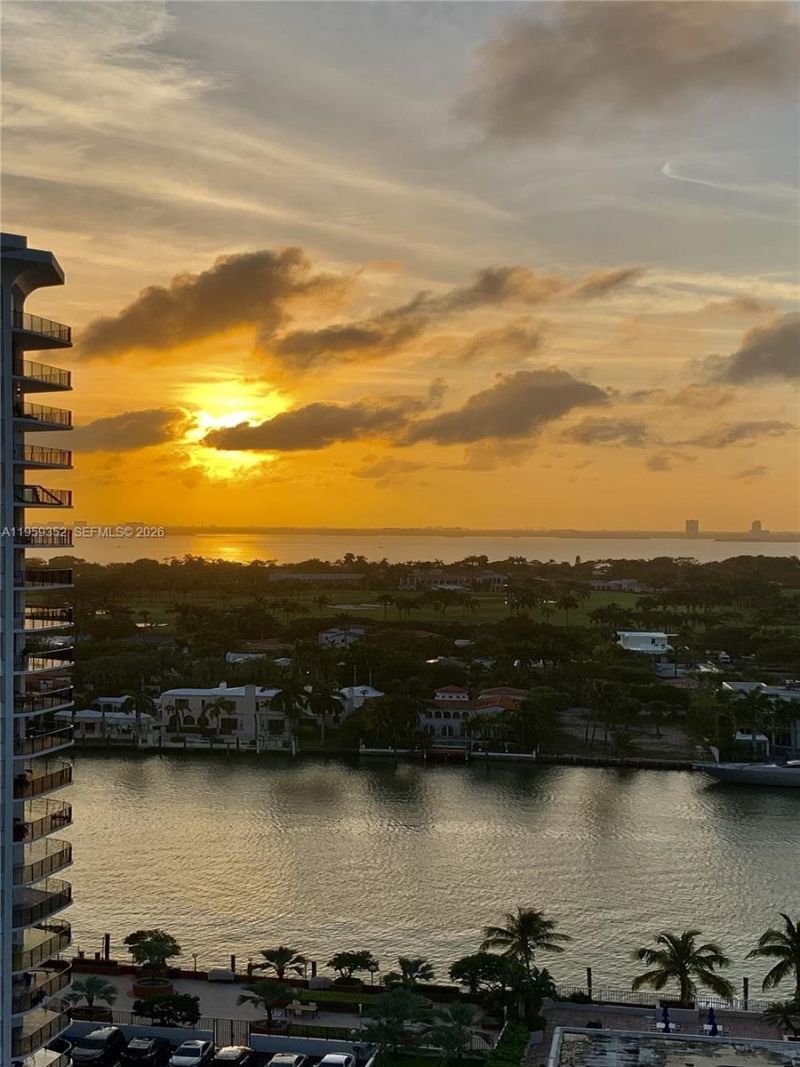 5701 Collins Ave , Unit 1705, Miami Beach, FL 33140 Photo