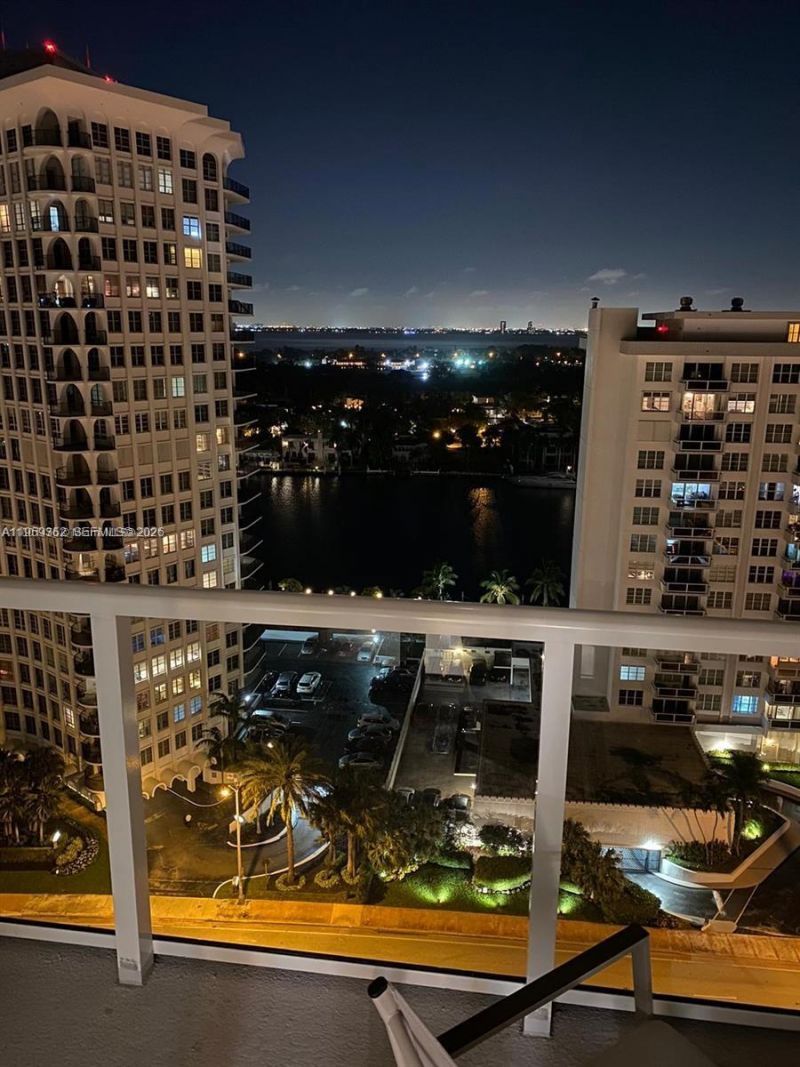 5701 Collins Ave , Unit 1705, Miami Beach, FL 33140 Photo