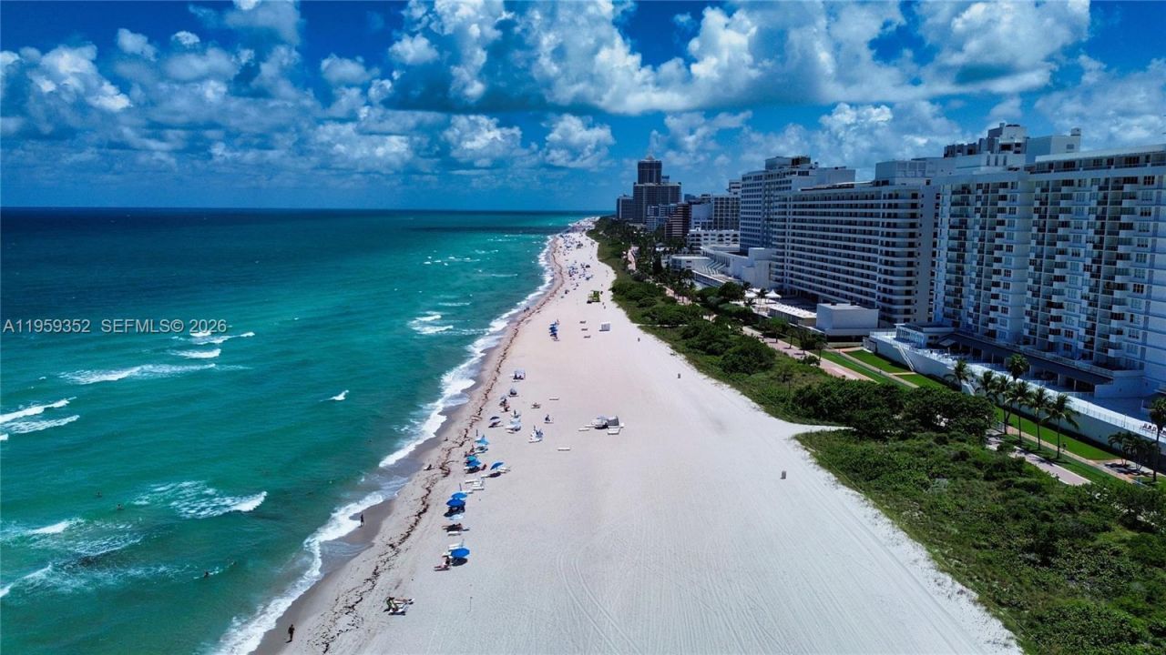5701 Collins Ave , Unit 1705, Miami Beach, FL 33140 Photo