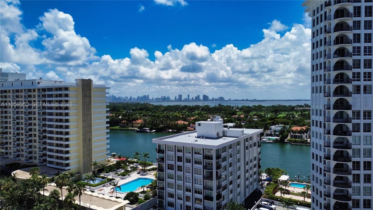 5701 Collins Ave , Unit 1705, Miami Beach, FL 33140 Photo