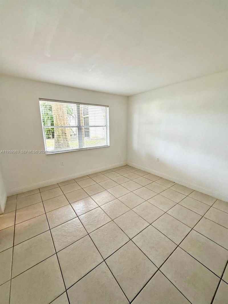 4205 N University Dr, Unit 111, Sunrise, FL 33351 Photo